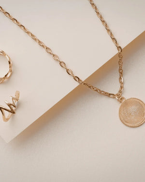💍 2. How to Style Jewelery for Every Mood