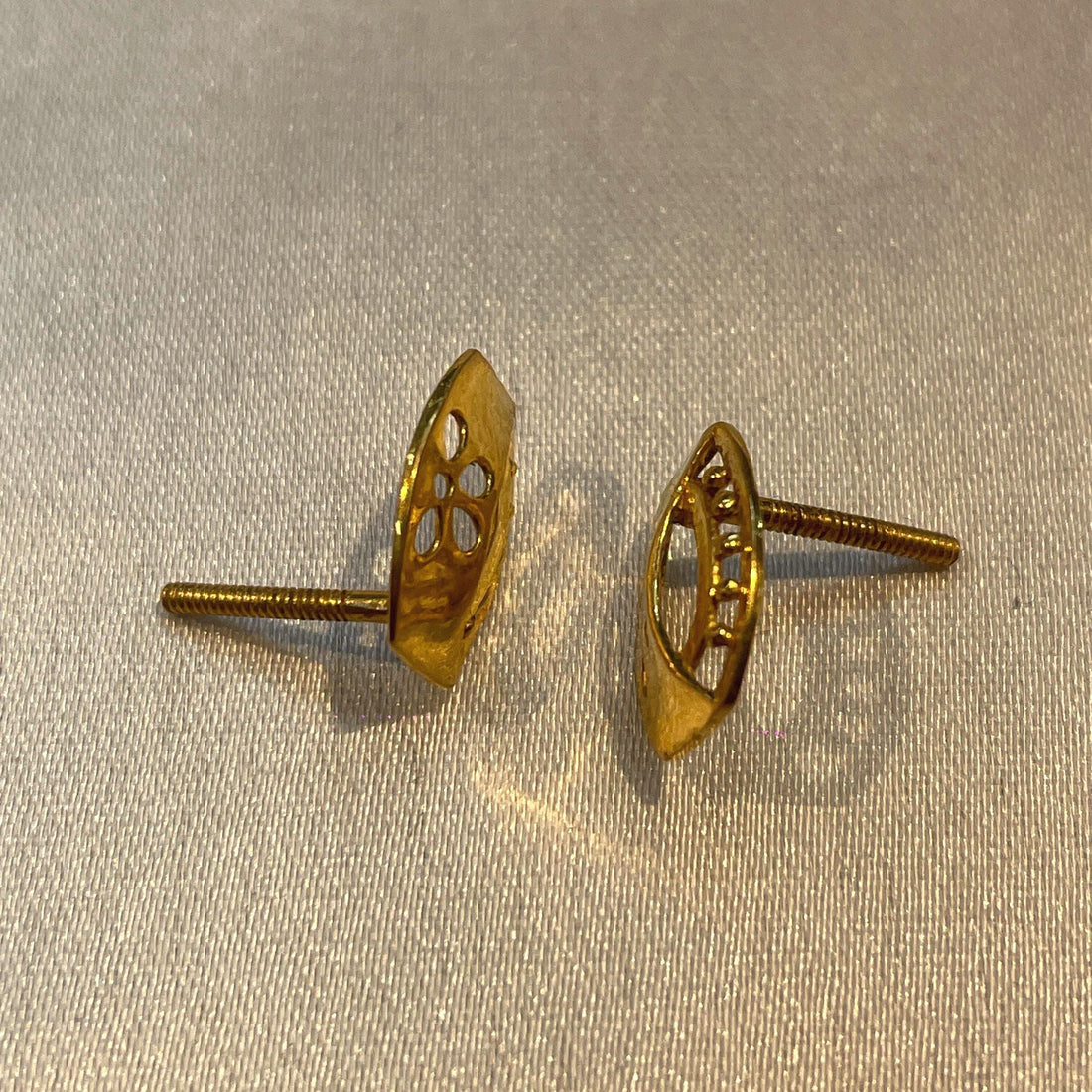 Lightweight Everyday Gold Earrings