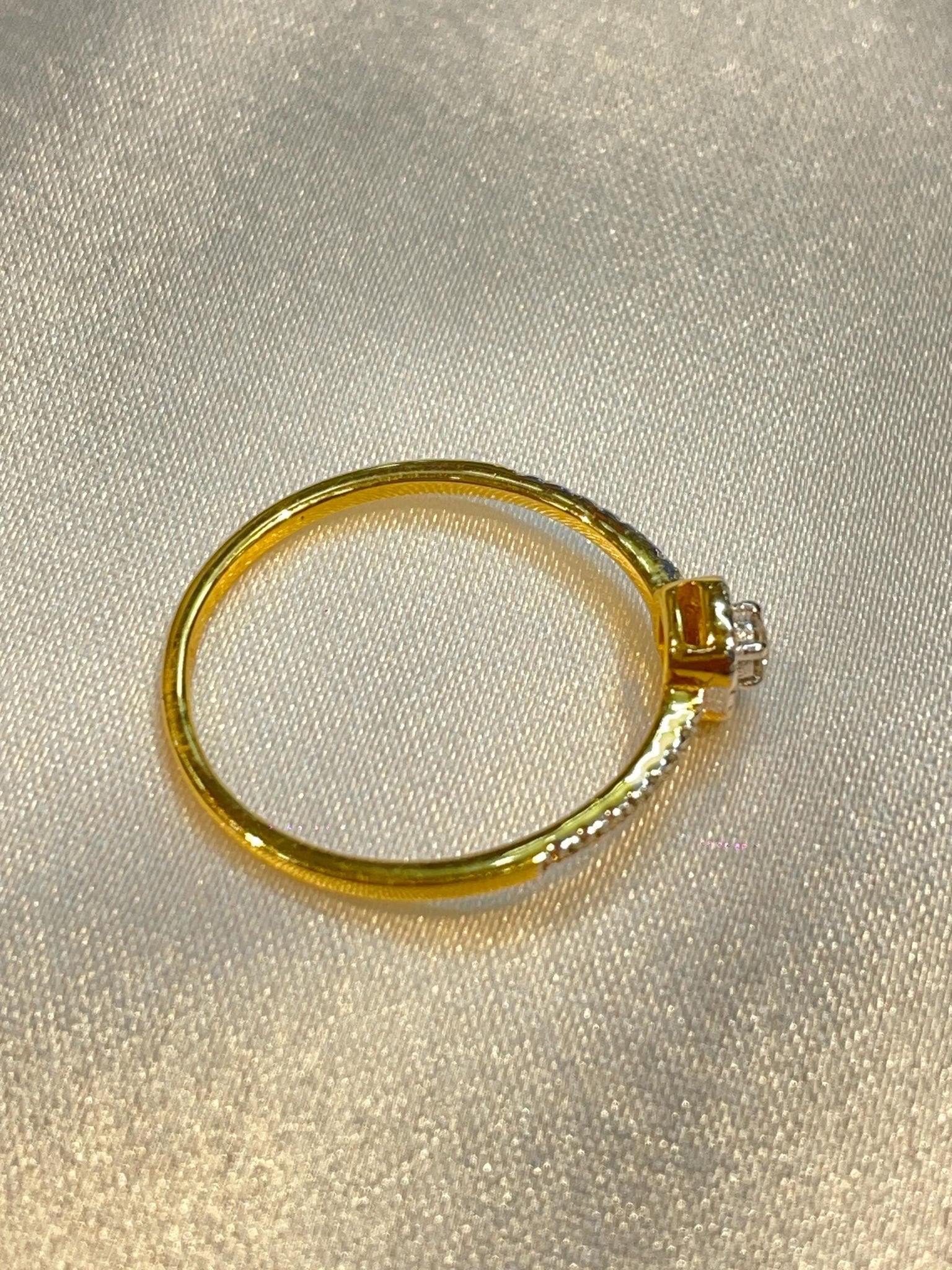 Cushion Halo Pavé Band Ring for Wife Suvera Jewelery 14k_Gold_Ring 18k_Gold_Ring Anniversary_gift Cocktail_Ring Dainty_Gold_Ring Diamond_Ring Engagement_Ring Gift_for_Her Gold_Jewelry Gold_Ring Promise_Ring Solid_Gold_Ring y2k_ring