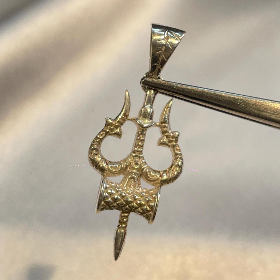 Sterling Silver Square Pendant with Floating Heart & Cz Accents Suvera Jewelery Anniversary_Gift Charm_Necklace Choker_Necklace delicate_necklace Diamond_Necklace Gift_for_Her Lariat_Necklace Minimalist_Necklace Name_Necklace religious_necklace