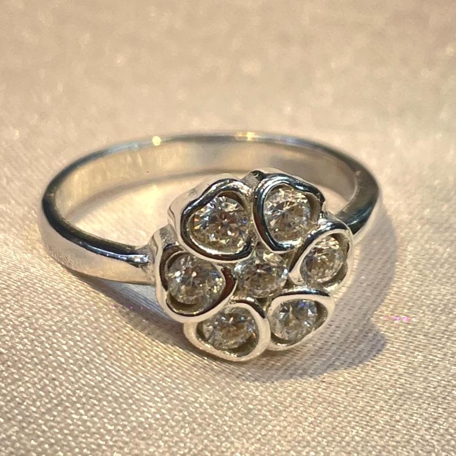 Floral Cluster Daisy Ring for Her