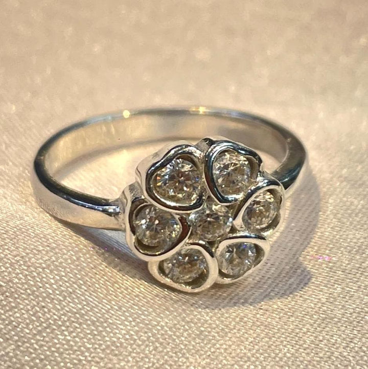 Floral Cluster Daisy Ring for Her