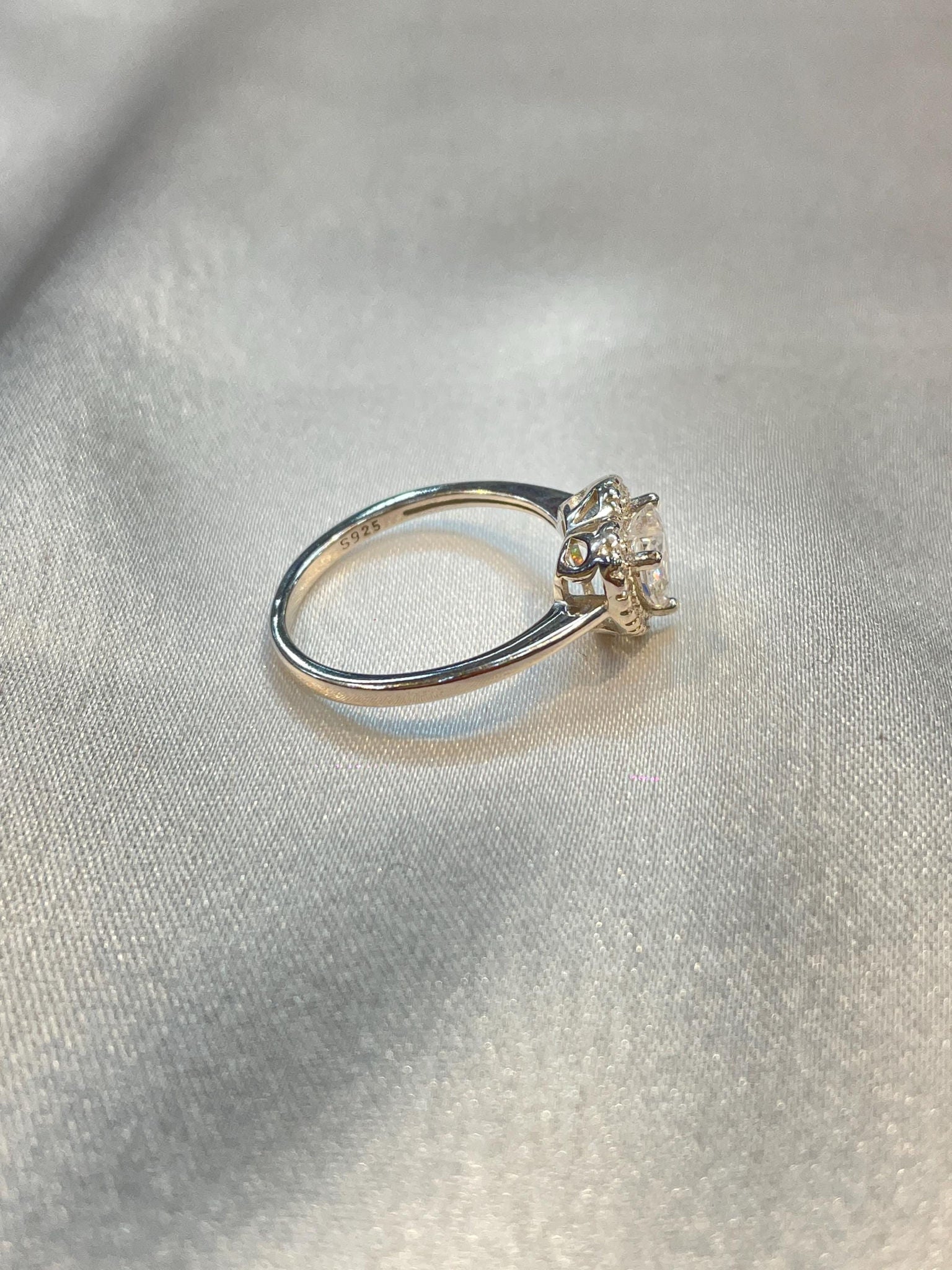 Heart-Shaped Solitaire Halo Ring for Her Suvera Jewelery 925_Silver_Ring birthday_gift chunky_rings Cocktail_Ring Dainty_Ring dainty_silver_rings Diamond_Ring engagement_rings Gift_for_Her Heart Promise_Ring Silver_Ring wedding_gift