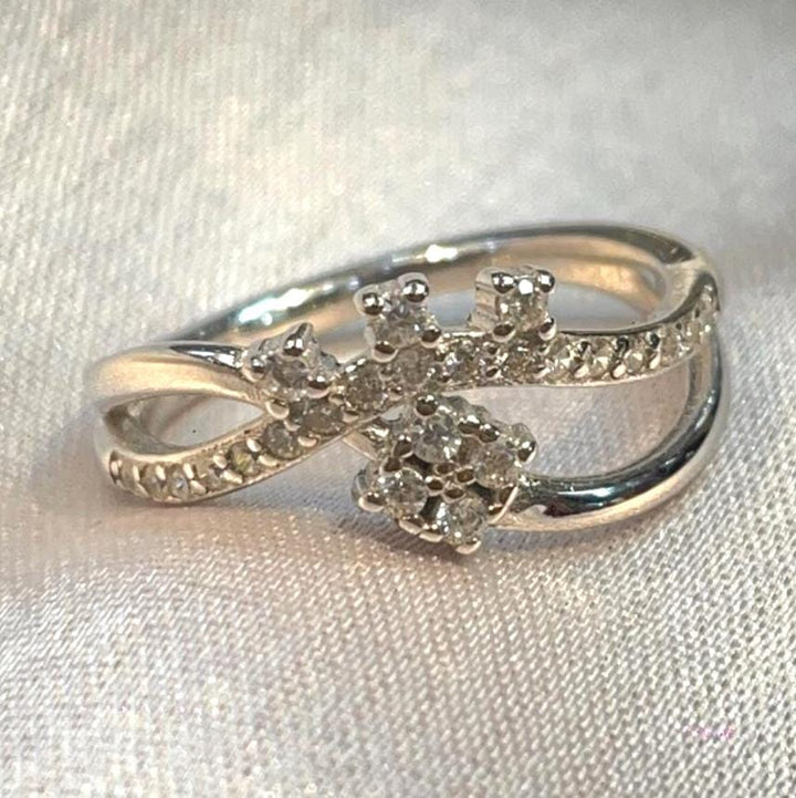 Sterling Silver CZ Diamond Cluster Ring, Split Band Promise Ring Suvera Jewelery 925_Silver_Jewelry Anniversary_Gift Christmas_Gift Dainty_Ring Delicate_Ring Engagement_Band Gift_For_Her Proposal_Band Silver_Ring Sterling_Silver_Ring