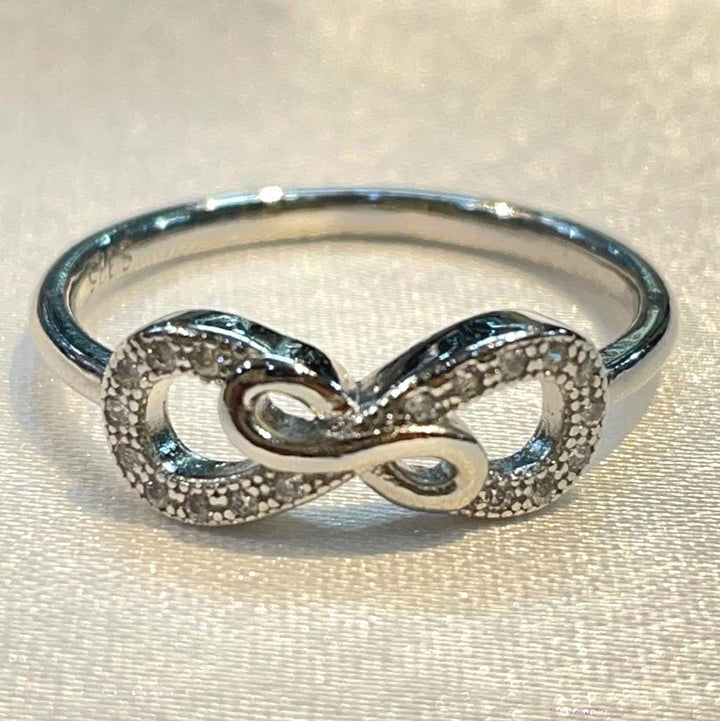 Infinity Ring for Her Suvera Jewelery Christmas_gift Diamond_rings Engaged_Ring Engaging_Rings Eternal_Rings Eternity_Ring Gifts_For-her Personality_Jewelry Promises_Rings Ring_Chunky Ring_Diamonds Silver_Ring Wed_Band suverajewelry.com
