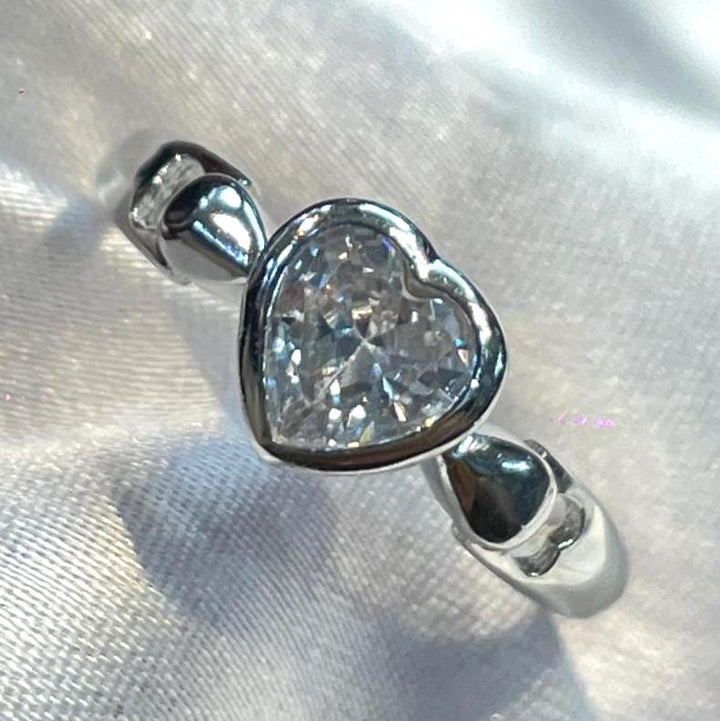 Dazzling Heart cut Cz Promise Ring Suvera Jewelery 925_Silver_Ring birthday_gift Dainty_Ring Diamond_Ring engagement_rings Gift_for_Her Heart Promise_Ring Proposal_Band Ring_Chunky Silver_Ring Wedding_Band wedding_gift suverajewelry.com