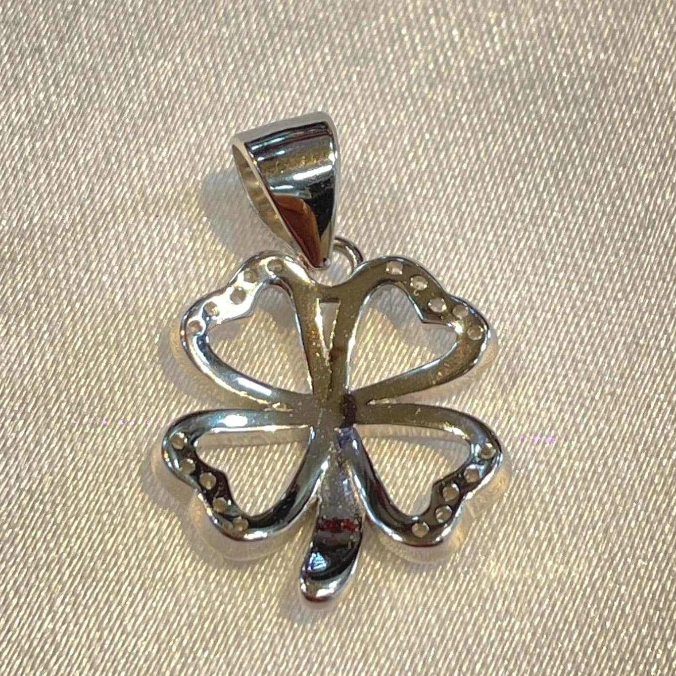 Dainty Four Leaf Clover Sterling Silver Pendant Suvera Jewelery 925_Sterling_Silver Anniversary_Gift Charm_Necklace Choker_Necklace Diamond_Necklace everyday_earrings Gift_for_Her Lariat_Necklace Minimalist_Necklace Name_Necklace
