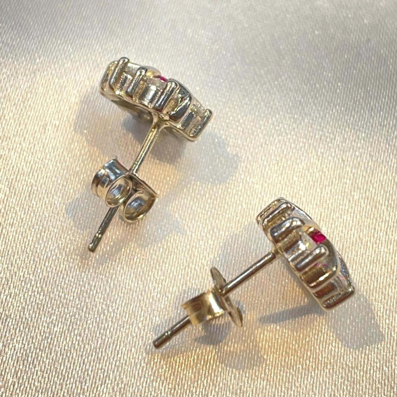 Dainty Floral Studs In Sterling Silver Suvera Jewelery Birthday_Gift Bridal_Earrings Charm_Earrings Dainty_Earrings Diamond_Earrings Earrings_Silver Flower_Earrings Gift_for_Her Handmade_Earrings Silver_Earrings Silver_Stud_Earring