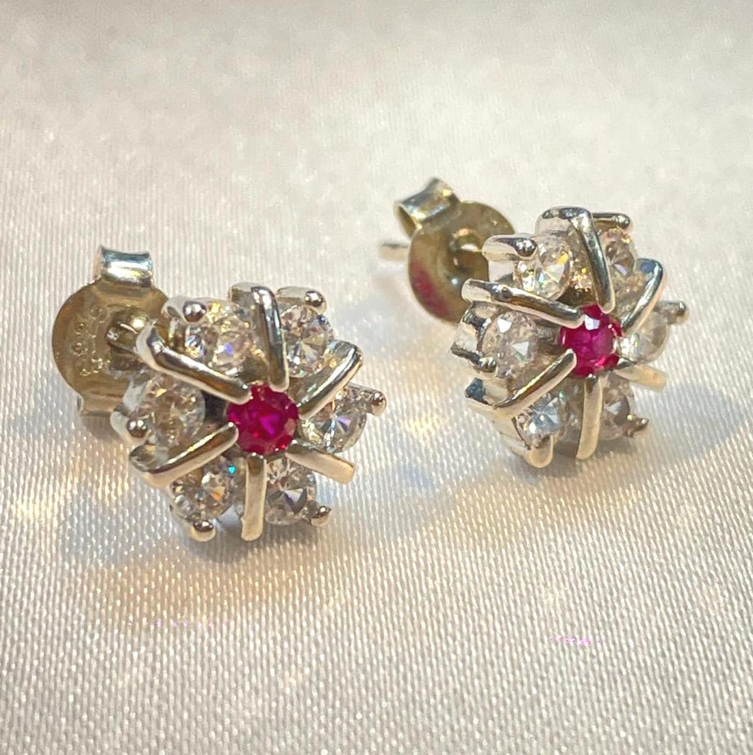 Dainty Floral Studs In Sterling Silver Suvera Jewelery Birthday_Gift Bridal_Earrings Charm_Earrings Dainty_Earrings Diamond_Earrings Earrings_Silver Flower_Earrings Gift_for_Her Handmade_Earrings Silver_Earrings Silver_Stud_Earring
