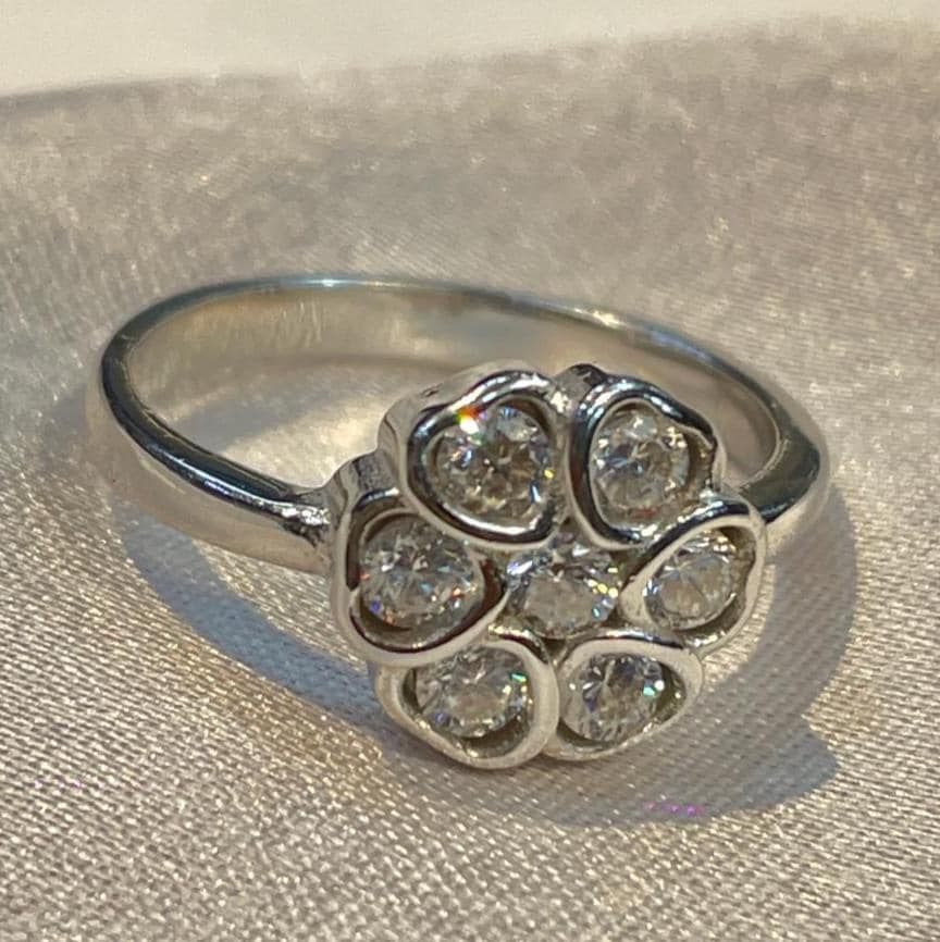 Floral Cluster Daisy Ring for Her