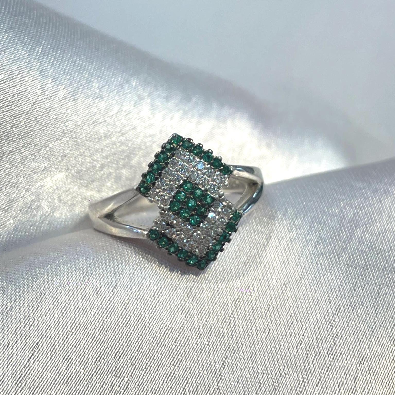 Luxury Emerald Green & Diamond Geometric Ring in Silver Suvera Jewelery 925_Silver_Ring Cocktail_Ring Dainty_Silver_Ring Diamond_Ring Engagement_Ring Gift_for_her Handmade_Jewelry Handmade_Ring Minimalist_Jewelry Personalized_Gift Promise_Ring