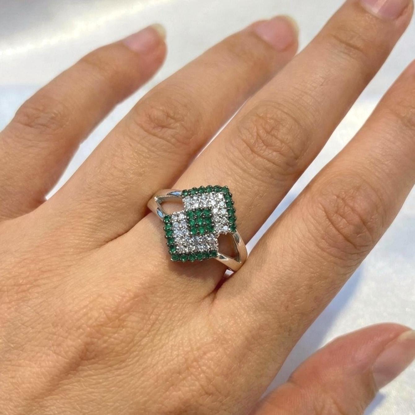 Luxury Emerald Green & Diamond Geometric Ring in Silver Suvera Jewelery 925_Silver_Ring Cocktail_Ring Dainty_Silver_Ring Diamond_Ring Engagement_Ring Gift_for_her Handmade_Jewelry Handmade_Ring Minimalist_Jewelry Personalized_Gift Promise_Ring