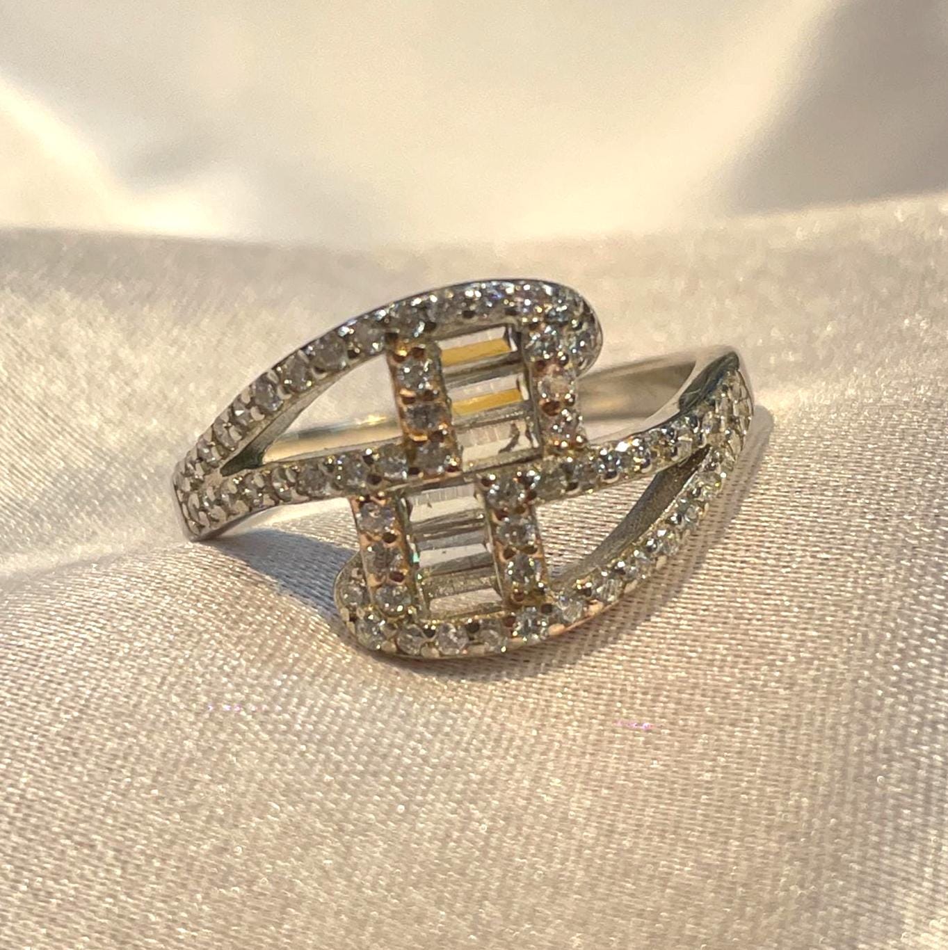 Geometric Designer Baguette Pavé Ring in 925 Sterling Silver Suvera Jewelery 925_Silver_Jewelry Anniversary_Gift Christmas_Gift Dainty_Ring Delicate_Ring Engagement_Band Gift_for_Her Proposal_Band Silver_Ring Sterling_Silver_Ring Unique_Ring