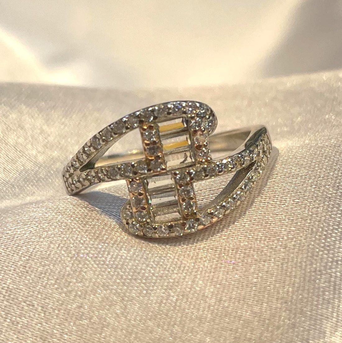 Geometric Designer Baguette Pavé Ring in 925 Sterling Silver Suvera Jewelery 925_Silver_Jewelry Anniversary_Gift Christmas_Gift Dainty_Ring Delicate_Ring Engagement_Band Gift_for_Her Proposal_Band Silver_Ring Sterling_Silver_Ring Unique_Ring