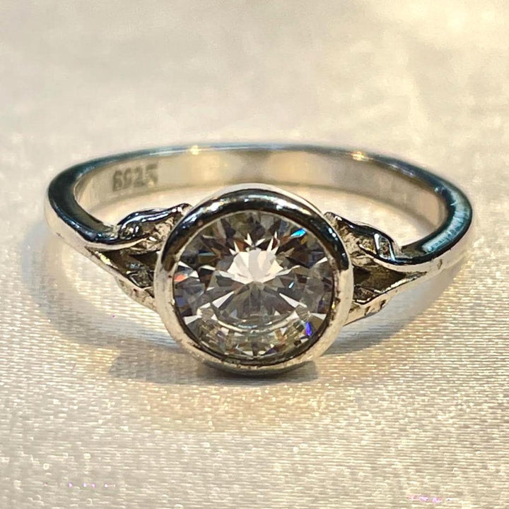 Round CZ Solitaire Promise Ring Suvera Jewelery Cocktai_Ring Dainty-Jewelry Engaged_Ring Engaging_Rings Eternal_Rings Gifts_For-her Personality_Jewelry Promises_Rings Ring_Chunky Ring_Diamonds Silver_Ring Solitaire_Ring Wed_Band
