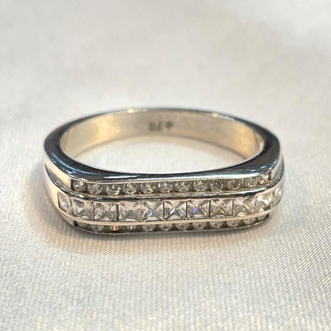 Eternity Prism Band Ring in Sterling Silver Suvera Jewelery 925_Silver_Ring Affordable_Gift Anniversary_Ring Birthday_Gift Channel_Set_Ring Chunky_Silver_Ring Delicate_Ring Fine_Jewelry Gift_for_Women Ring_for_Her Silver_Ring