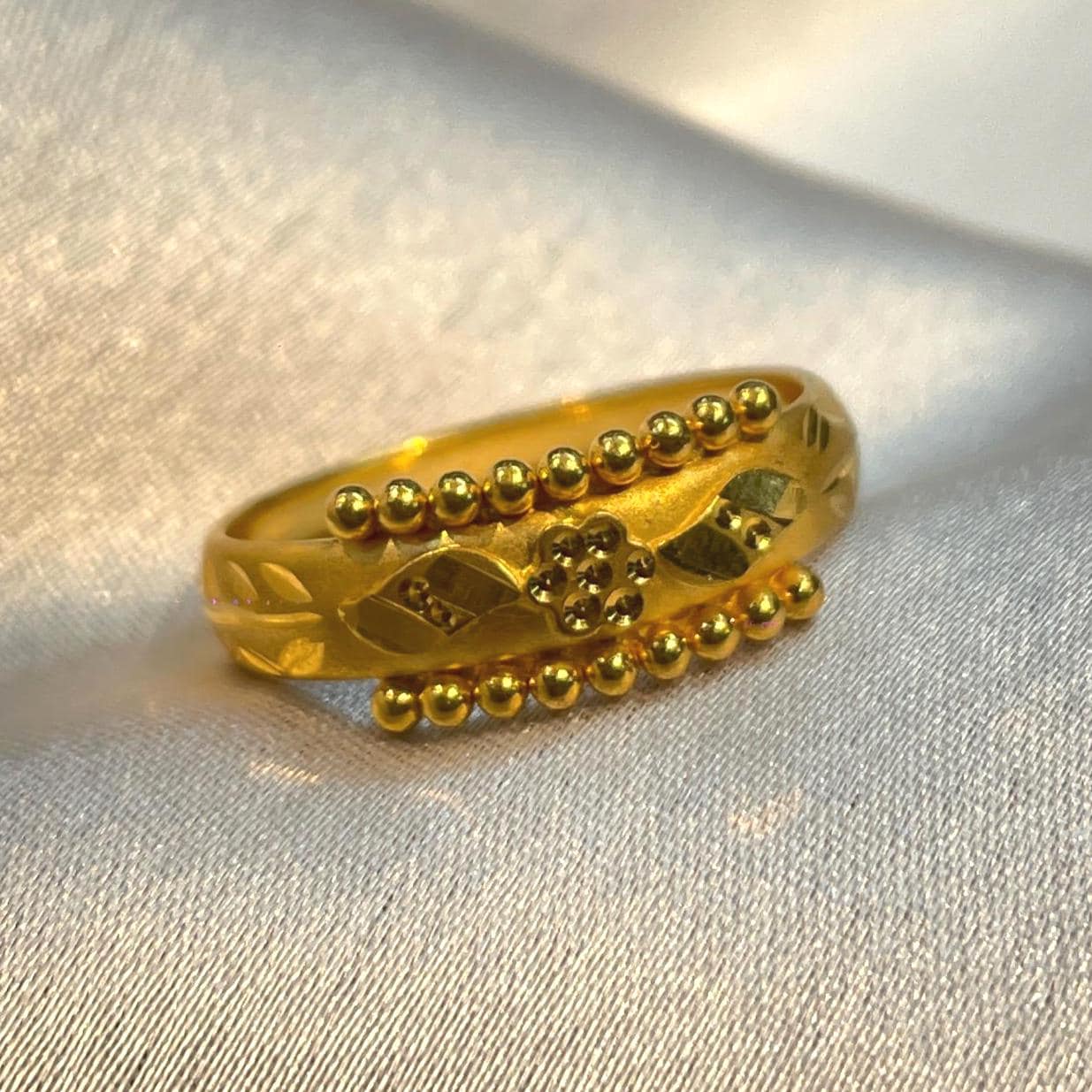 Maharani Bead Border Gold Ring Suvera Jewelery 14k_Gold_Ring 18k_Gold_Ring Anniversary_Ring Christmas_Gift Chunky_Ring Diamond_Ring Engagement_Gift Gold_Ring Gold_Ring_Women Open_Wedding_Band Statement_Ring Vintage_Gold_Ring Women's_Ring