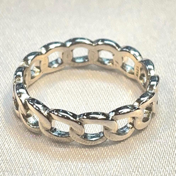 Dainty Cuban Band in Sterling Silver Suvera Jewelery 925_Silver_Jewelry Anniversary_Gift Christmas_Gift Dainty_Ring Delicate_Ring Engagement_Band Eternal_Rings Gift_For_Her Proposal_Band Silver_Ring Sterling_Silver_Ring Valentine's_Gift