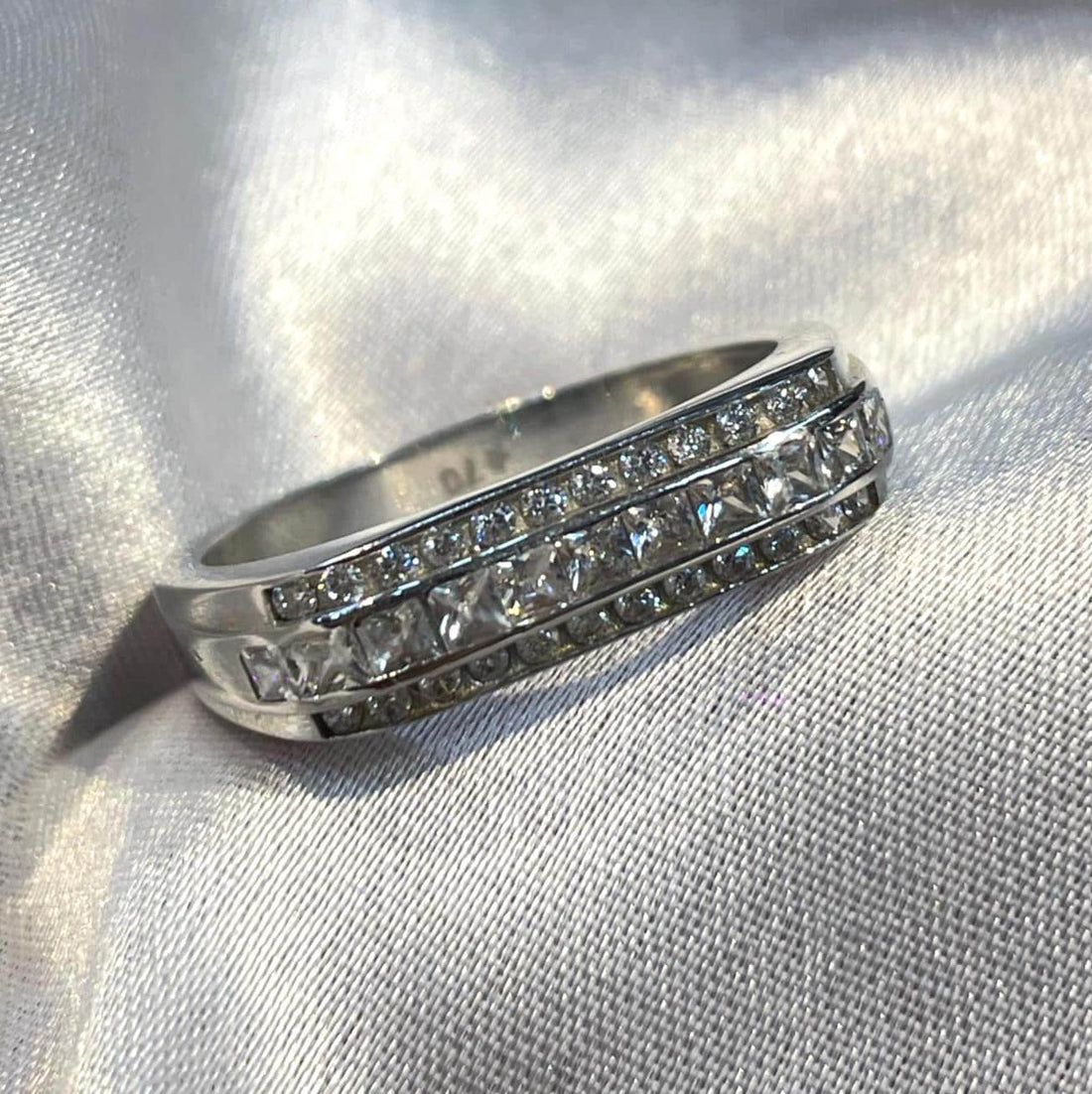Eternity Prism Band Ring in Sterling Silver Suvera Jewelery 925_Silver_Ring Affordable_Gift Anniversary_Ring Birthday_Gift Channel_Set_Ring Chunky_Silver_Ring Delicate_Ring Fine_Jewelry Gift_for_Women Ring_for_Her Silver_Ring