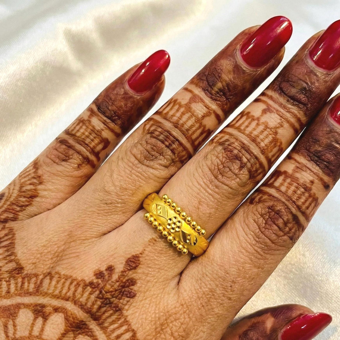 Maharani Bead Border Gold Ring Suvera Jewelery 14k_Gold_Ring 18k_Gold_Ring Anniversary_Ring Christmas_Gift Chunky_Ring Diamond_Ring Engagement_Gift Gold_Ring Gold_Ring_Women Open_Wedding_Band Statement_Ring Vintage_Gold_Ring Women's_Ring